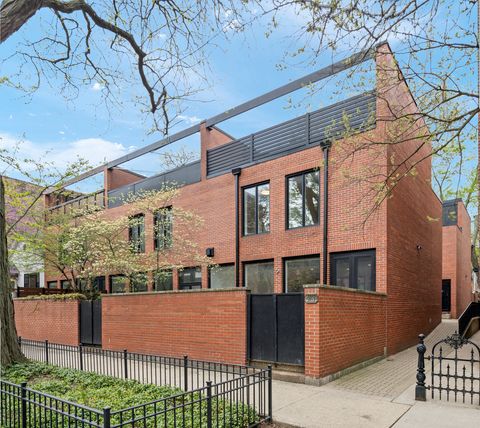 Photo of 2110 N Hudson Avenue #C, Chicago, IL 60614 (MLS # 12625975)