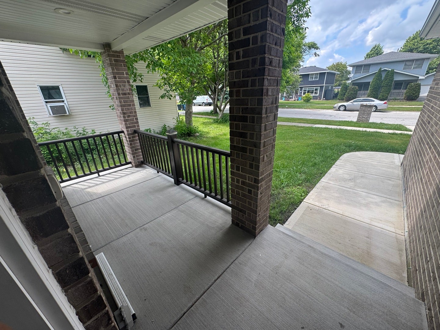 6939 W 95th Place