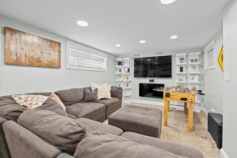 Tiny photo for 101 SOUTHCOTE Road, Riverside, IL 60546 (MLS # 12595878)