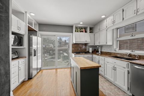 Tiny photo for 101 SOUTHCOTE Road, Riverside, IL 60546 (MLS # 12595878)