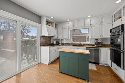 Tiny photo for 101 SOUTHCOTE Road, Riverside, IL 60546 (MLS # 12595878)