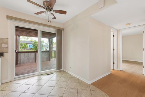 Tiny photo for 1424 FARRINGTON Lane, Aurora, IL 60504 (MLS # 12630808)