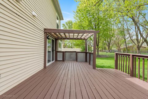 Tiny photo for 1424 FARRINGTON Lane, Aurora, IL 60504 (MLS # 12630808)