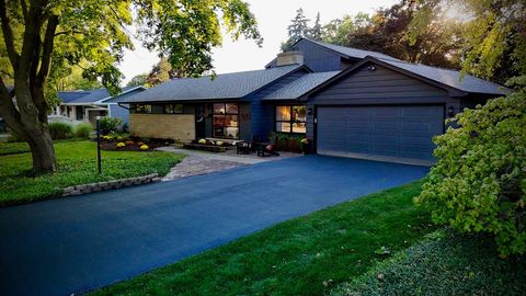 Tiny photo for 520 N Pine Street, Geneva, IL 60134 (MLS # 12492738)