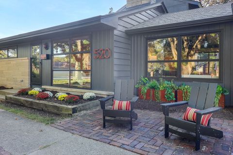 Tiny photo for 520 N Pine Street, Geneva, IL 60134 (MLS # 12492738)