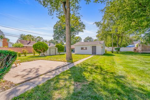 Tiny photo for 18540 Miller Drive, Lansing, IL 60438 (MLS # 12467475)
