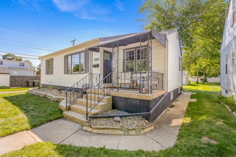 Tiny photo for 18540 Miller Drive, Lansing, IL 60438 (MLS # 12467475)