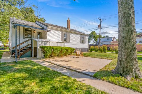 Tiny photo for 18540 Miller Drive, Lansing, IL 60438 (MLS # 12467475)