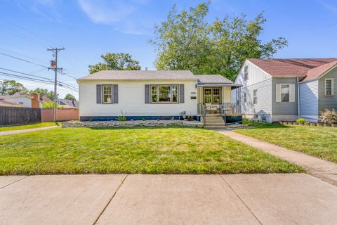 Tiny photo for 18540 Miller Drive, Lansing, IL 60438 (MLS # 12467475)