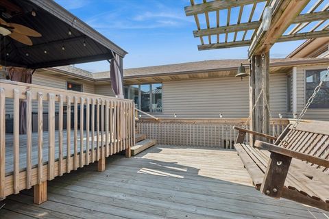 Tiny photo for 906 E Streamwood Boulevard, Streamwood, IL 60107 (MLS # 12571178)