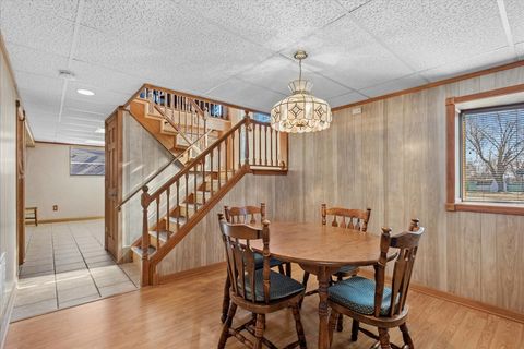 Tiny photo for 906 E Streamwood Boulevard, Streamwood, IL 60107 (MLS # 12571178)