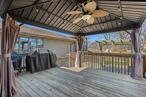 Tiny photo for 906 E Streamwood Boulevard, Streamwood, IL 60107 (MLS # 12571178)