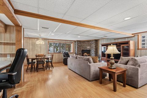 Tiny photo for 906 E Streamwood Boulevard, Streamwood, IL 60107 (MLS # 12571178)