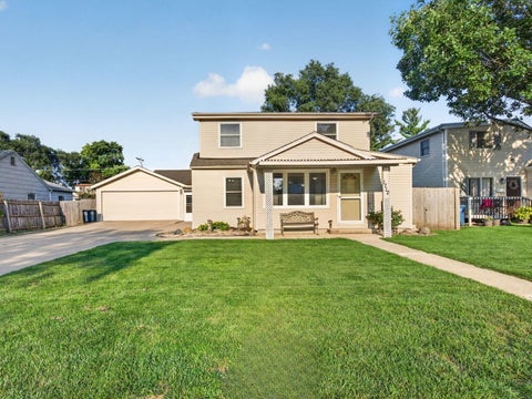 Photo of 1712 Wilcox Street, Crest Hill, IL 60403 (MLS # 12721010)
