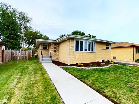 Photo of 5544 Oakdale Drive, Oak Lawn, IL 60453 (MLS # 12656707)