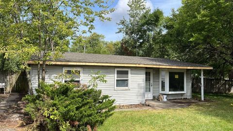 Photo of 1713 222nd Place, Sauk Village, IL 60411 (MLS # 12514314)