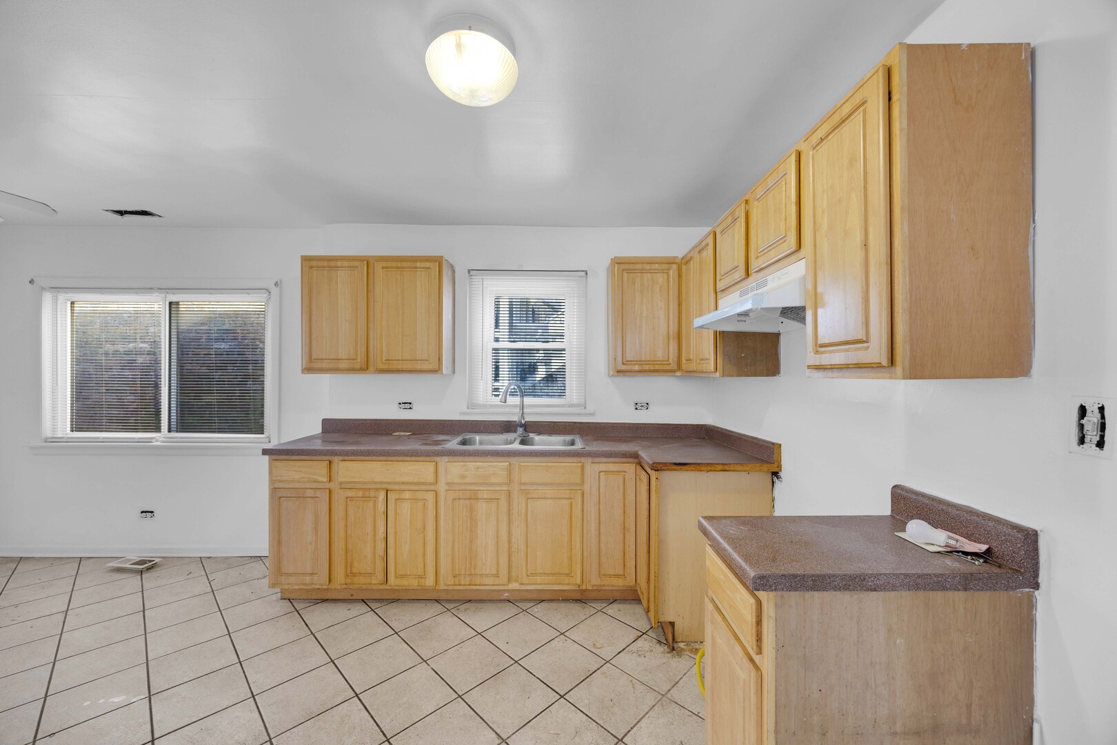 6209 S Seeley Avenue