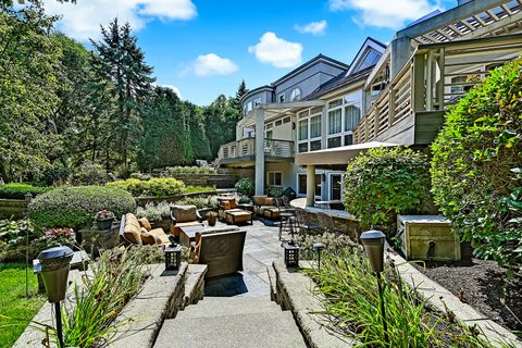 A home in Burr Ridge