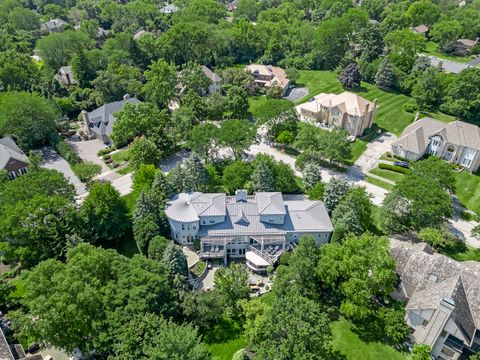 A home in Burr Ridge