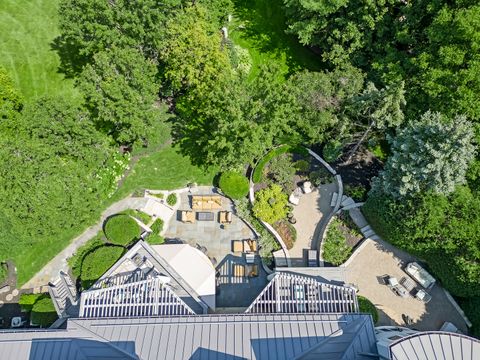 A home in Burr Ridge