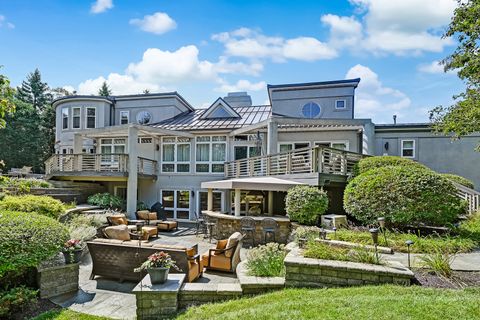 A home in Burr Ridge