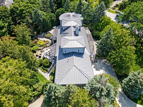 A home in Burr Ridge