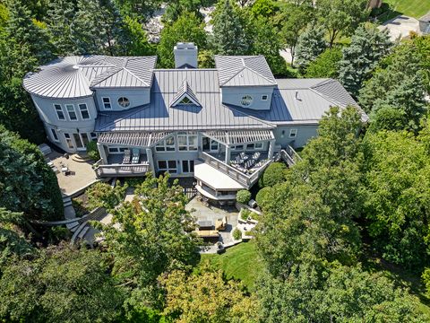 A home in Burr Ridge