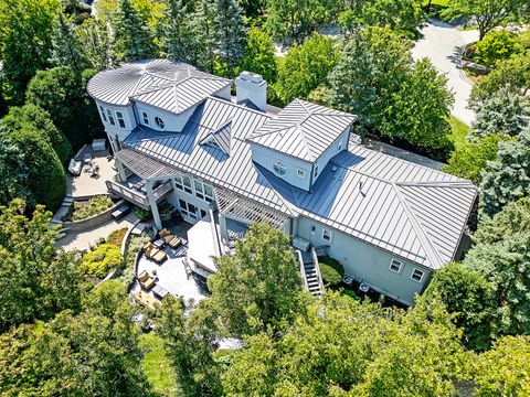 A home in Burr Ridge