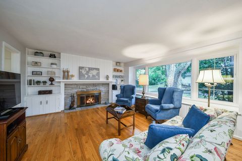 Tiny photo for 611 Polo Drive, Wheaton, IL 60187 (MLS # 12490185)