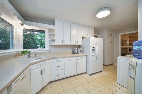 Tiny photo for 611 Polo Drive, Wheaton, IL 60187 (MLS # 12490185)