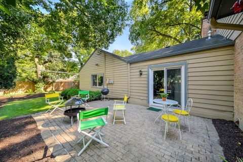 Tiny photo for 611 Polo Drive, Wheaton, IL 60187 (MLS # 12490185)