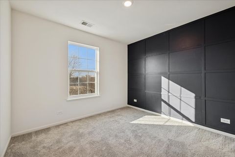 Tiny photo for 542 Cimmaron Circle, Crystal Lake, IL 60012 (MLS # 12557825)