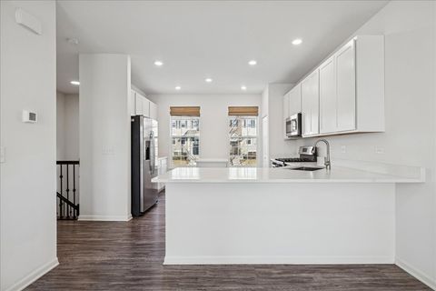 Tiny photo for 542 Cimmaron Circle, Crystal Lake, IL 60012 (MLS # 12557825)