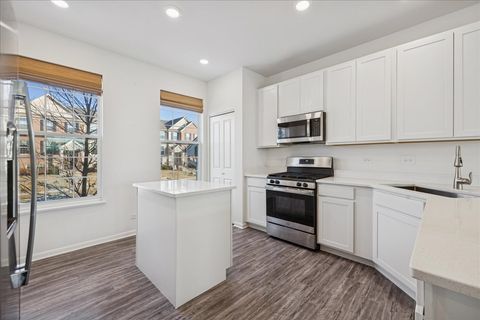 Tiny photo for 542 Cimmaron Circle, Crystal Lake, IL 60012 (MLS # 12557825)