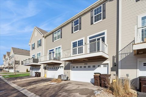 Tiny photo for 542 Cimmaron Circle, Crystal Lake, IL 60012 (MLS # 12557825)