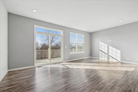 Tiny photo for 542 Cimmaron Circle, Crystal Lake, IL 60012 (MLS # 12557825)