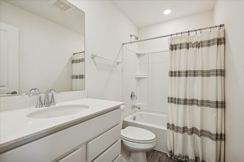 Tiny photo for 542 Cimmaron Circle, Crystal Lake, IL 60012 (MLS # 12557825)