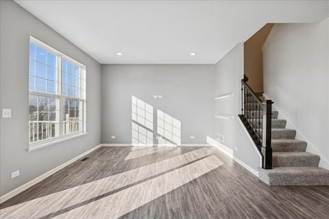 Tiny photo for 542 Cimmaron Circle, Crystal Lake, IL 60012 (MLS # 12557825)