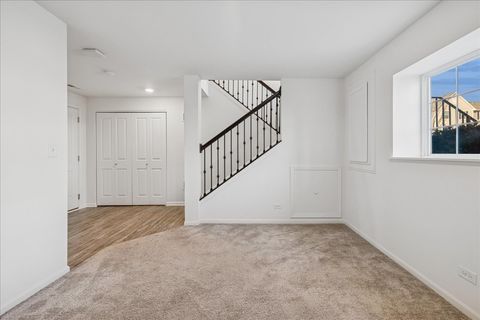 Tiny photo for 542 Cimmaron Circle, Crystal Lake, IL 60012 (MLS # 12557825)