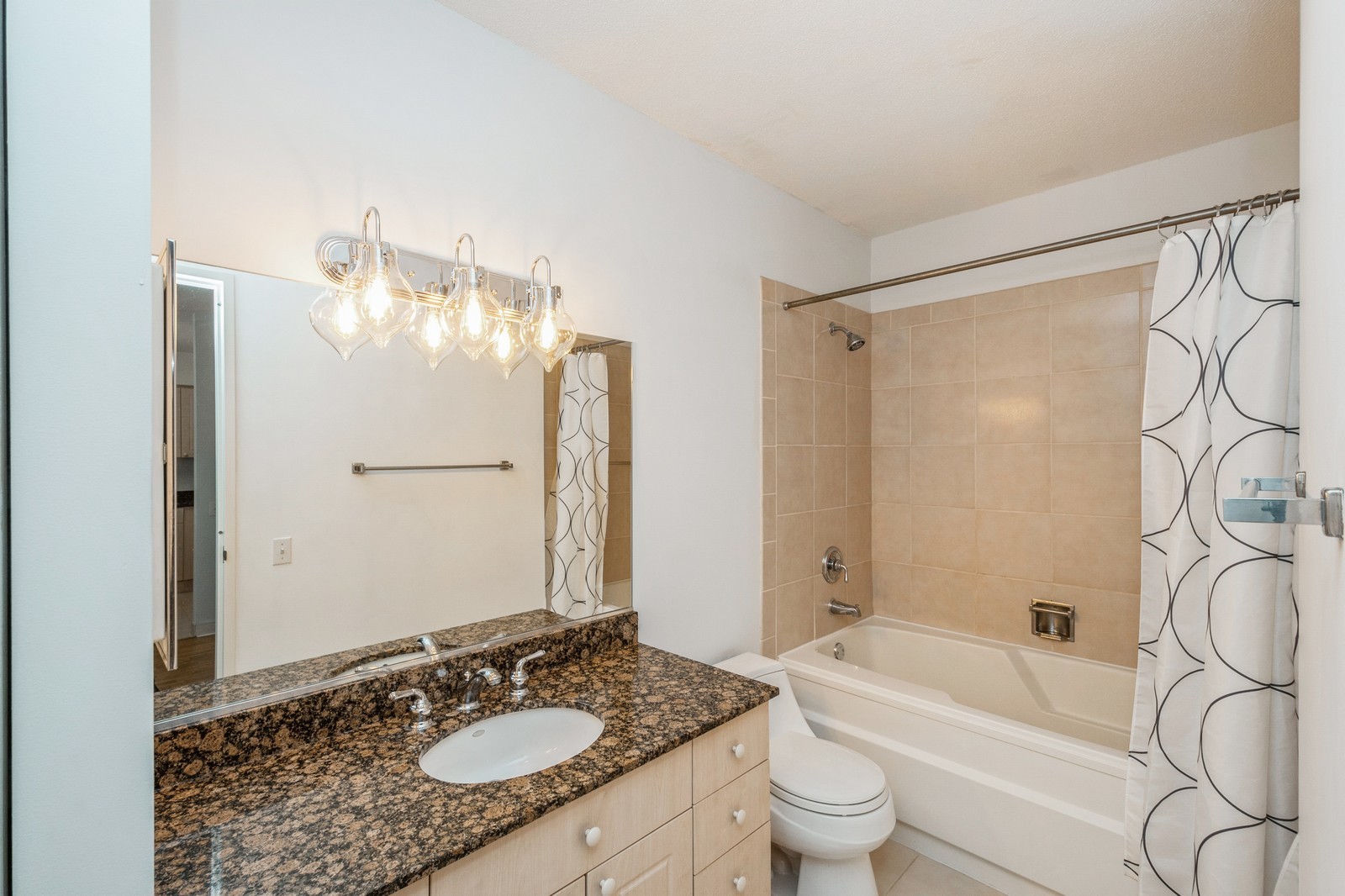 512 N MCCLURG Court 711