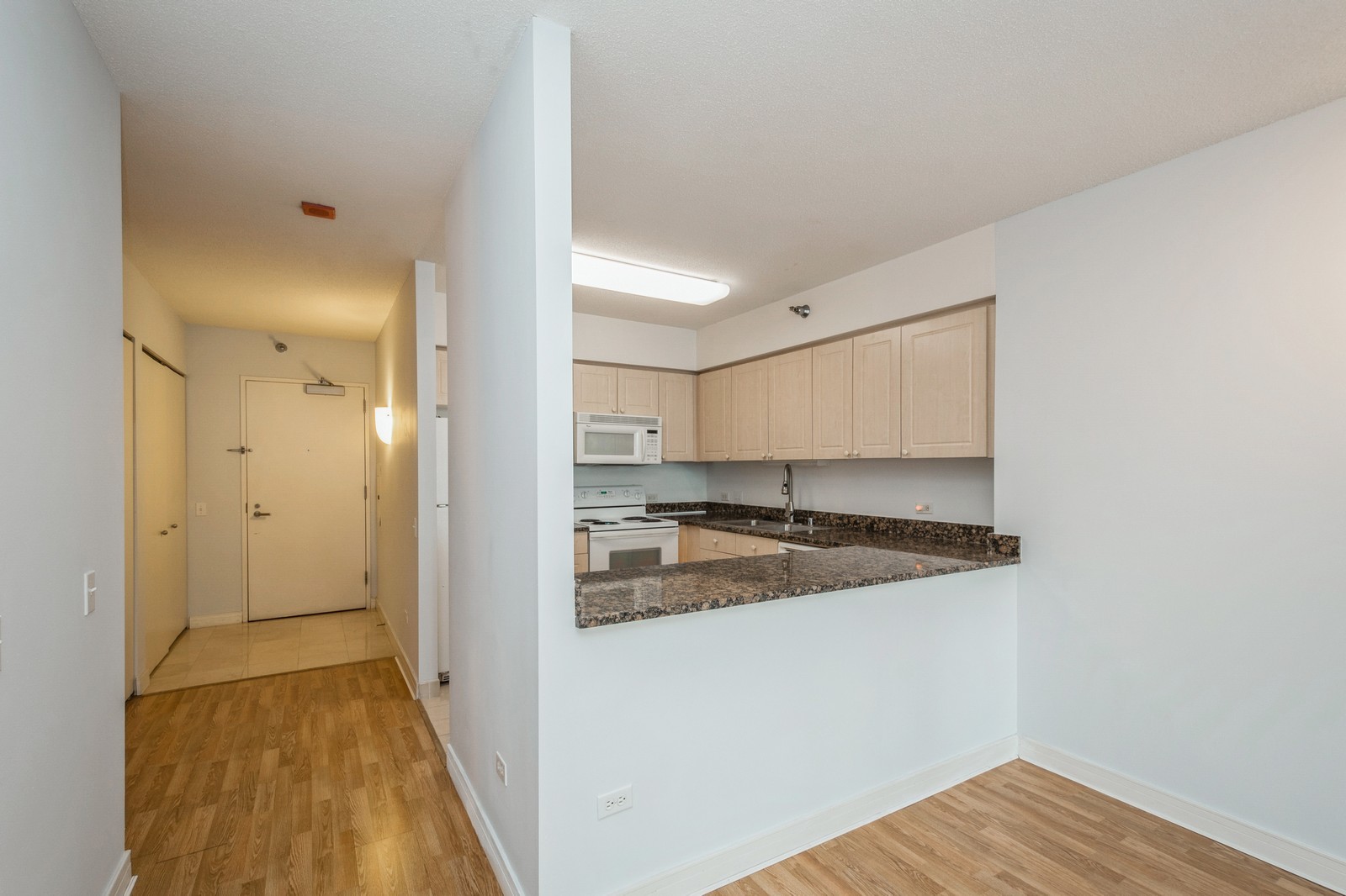 512 N MCCLURG Court 711