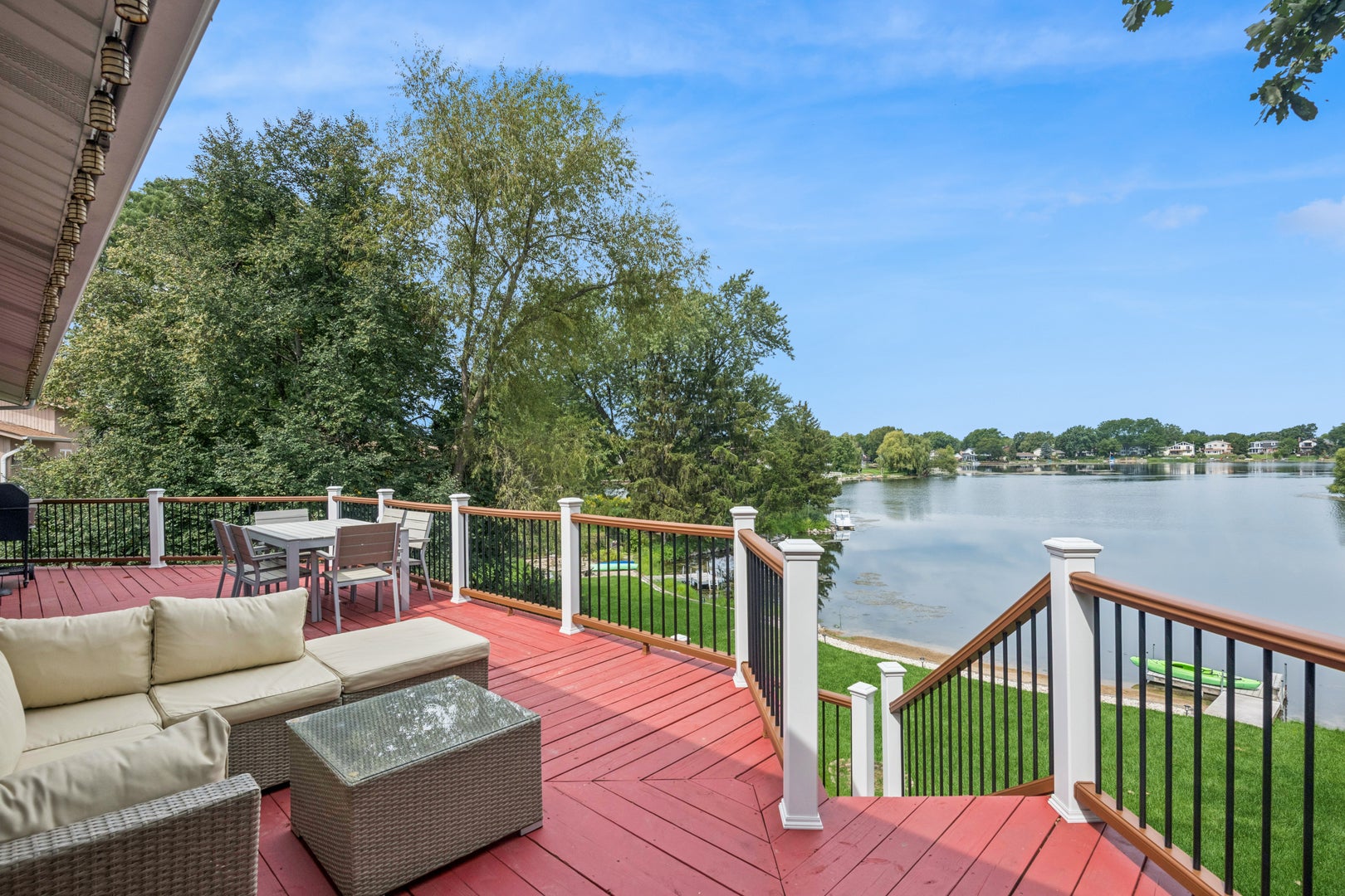 2202 LAKE SHORE Drive