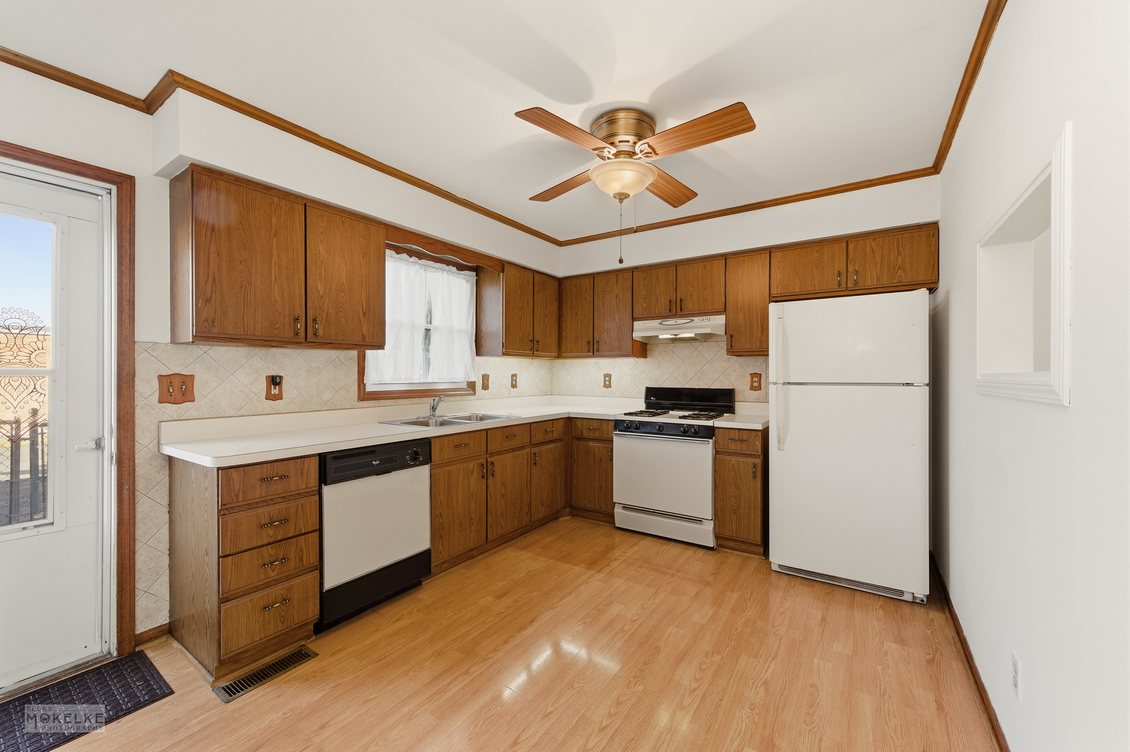 105 COLONIAL Parkway B