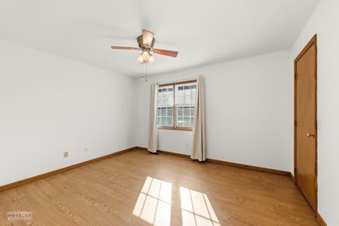 Tiny photo for 105 COLONIAL Parkway #B, Yorkville, IL 60560 (MLS # 12524328)