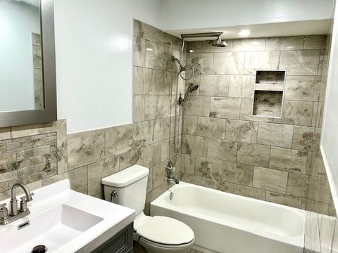 Tiny photo for 2B DUNDEE QUARTER Dr #101, Palatine, IL 60074 (MLS # 12418288)