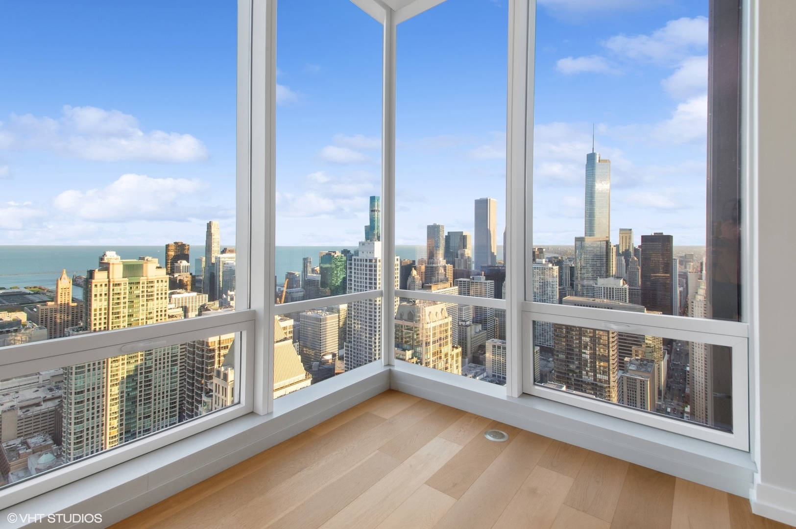 14 W Superior Street 5401