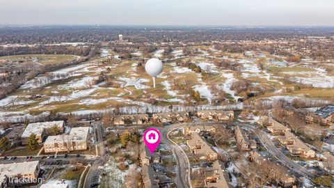 Tiny photo for 378 Sandhurst Circle #7, Glen Ellyn, IL 60137 (MLS # 12528494)