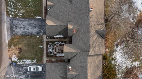 Tiny photo for 378 Sandhurst Circle #7, Glen Ellyn, IL 60137 (MLS # 12528494)