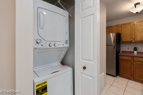 Tiny photo for 378 Sandhurst Circle #7, Glen Ellyn, IL 60137 (MLS # 12528494)