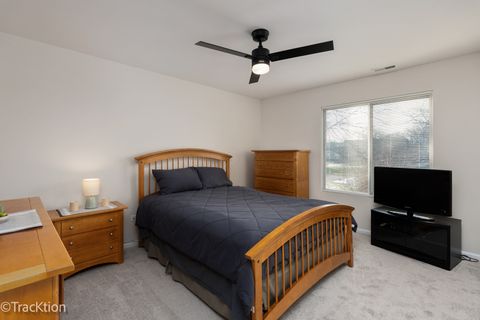 Tiny photo for 378 Sandhurst Circle #7, Glen Ellyn, IL 60137 (MLS # 12528494)